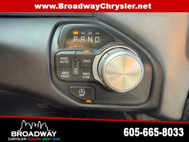 Used 2022 RAM 1500 Laramie AWD/4WD image 17