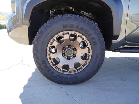 New 2025 Toyota Tacoma Trailhunter image 13