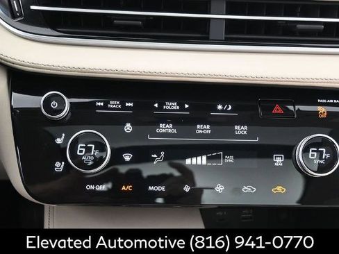 Certified 2025 INFINITI QX60 Luxe w/ Lighting Package (N94) AWD/4WD image 25
