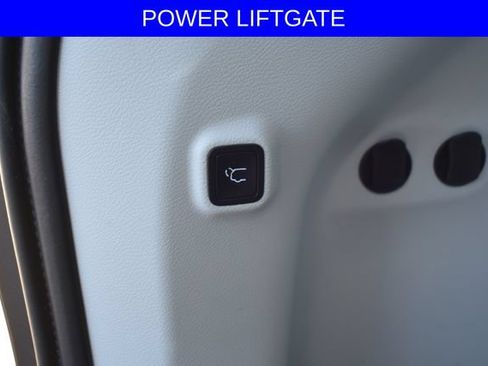 Used 2021 Jeep Cherokee Limited w/ Sun & Sound Group AWD/4WD image 8