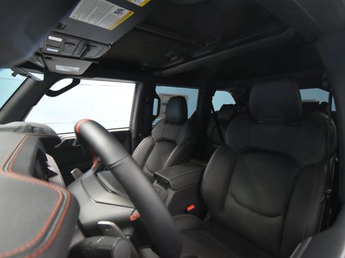 New 2026 Ford Bronco Raptor AWD/4WD image 18