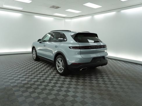 Certified 2026 Porsche Cayenne image 3