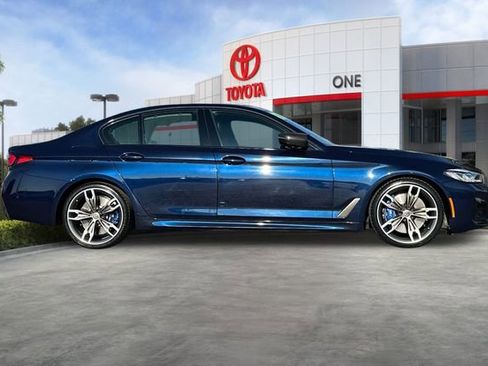 Used 2022 BMW M550i xDrive w/ Executive Package image 3