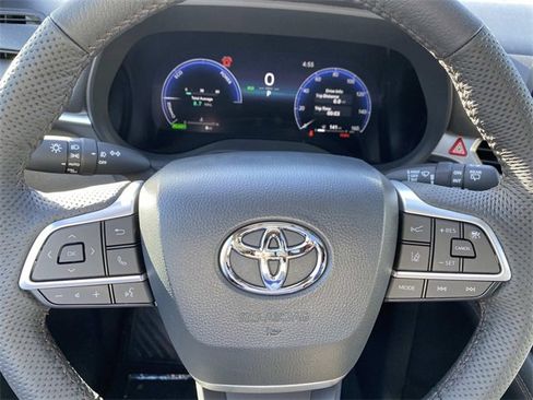 New 2026 Toyota Sienna Limited image 15