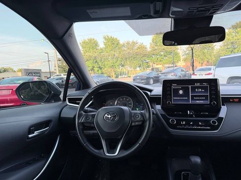 Used 2021 Toyota Corolla SE w/ SE Premium Package FWD image 13
