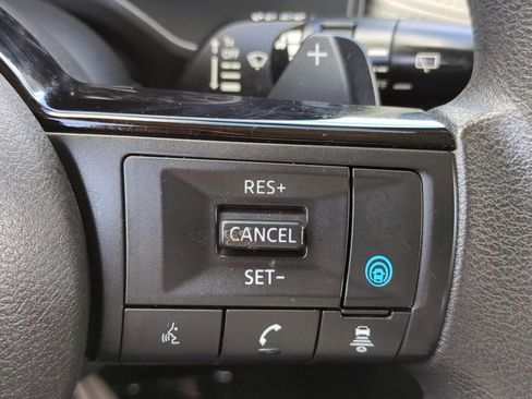 Used 2021 Nissan Rogue SV image 31