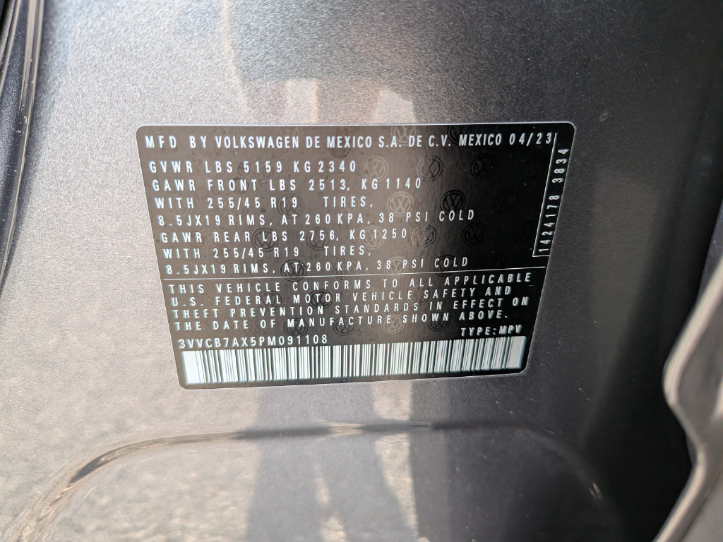 Certified 2023 Volkswagen Tiguan SE R-Line FWD image 35