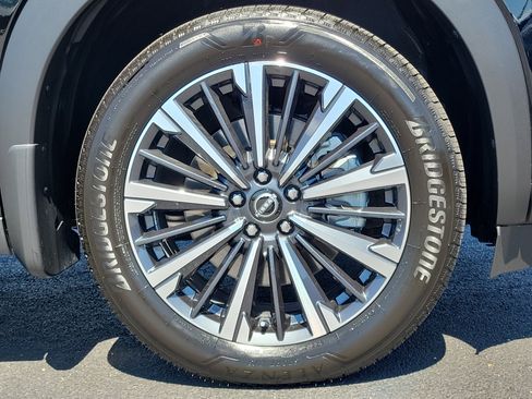 Used 2026 Nissan Pathfinder Platinum w/ Cargo Package AWD/4WD image 5