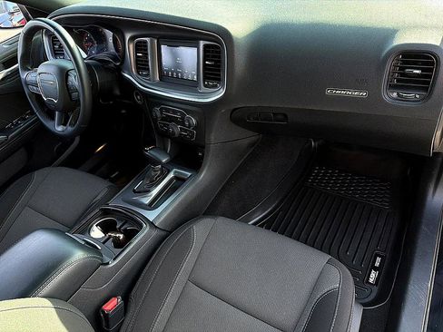 Used 2022 Dodge Charger SXT w/ Blacktop Package image 19