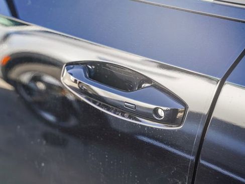 Used 2025 Nissan Kicks SV image 10