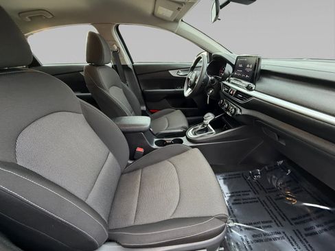 Used 2024 Kia Forte LXS w/ LXS Technology Package image 15