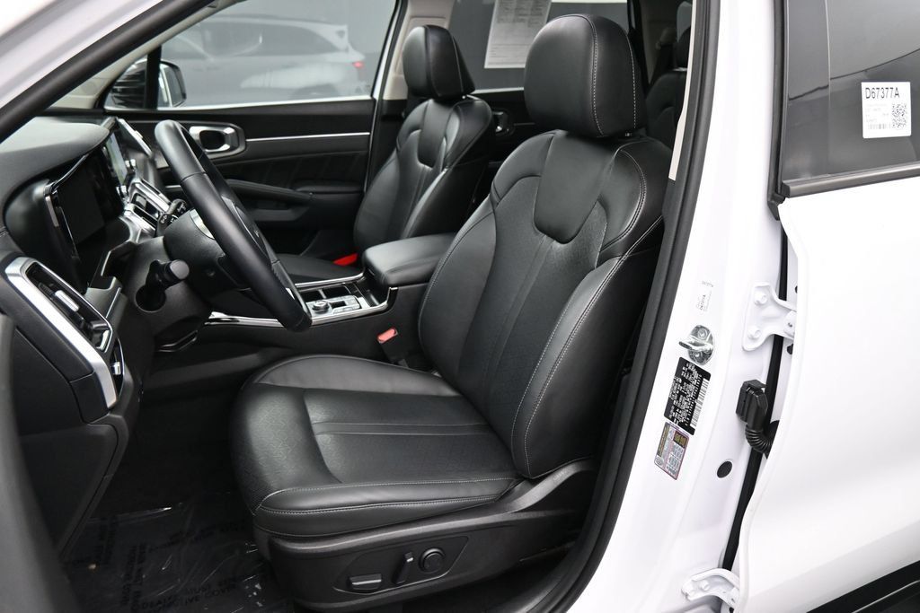 Used 2023 Kia Sorento SX FWD image 16