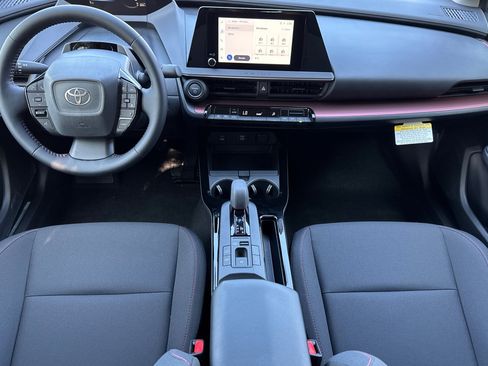 New 2026 Toyota Prius Plug-In Hybrid image 4