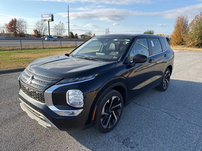 Used 2024 Mitsubishi Outlander SE Black Edition