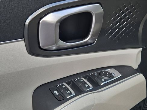 Used 2025 Kia Sorento S w/ Panoramic Sunroof Package FWD image 44