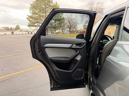 Used 2018 Audi Q3 2.0T Premium Plus image 33