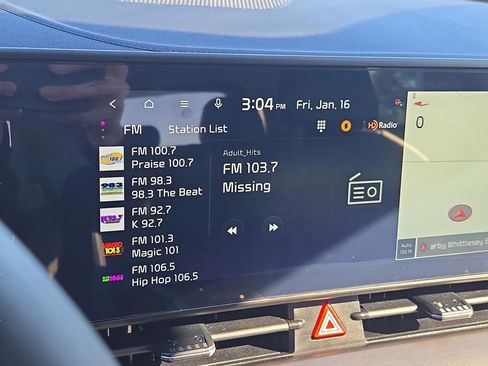 Certified 2025 Kia Sportage EX w/ Premium Package image 28