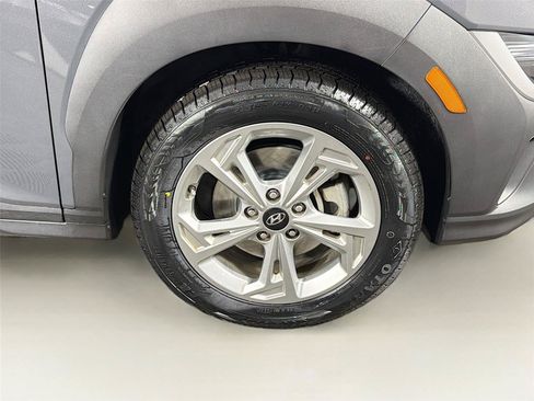 Used 2023 Hyundai Kona SEL AWD/4WD image 35