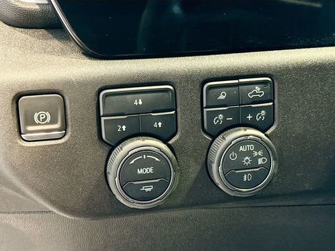 Certified 2025 Chevrolet Silverado 2500 LT w/ All Star Edition image 10