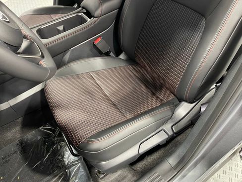 New 2026 Nissan Kicks SR image 13