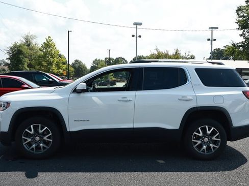 Used 2023 GMC Acadia SLT FWD image 5