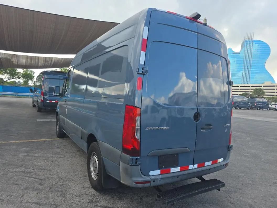 Used 2019 Mercedes-Benz Sprinter 144 image 2