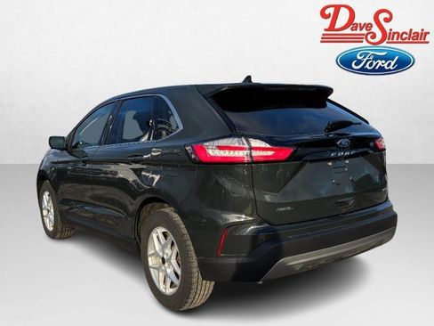 Used 2024 Ford Edge SEL w/ Convenience Package image 9