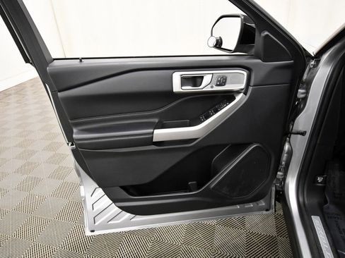 Used 2022 Ford Explorer Limited w/ Class IV Trailer Tow Package image 14