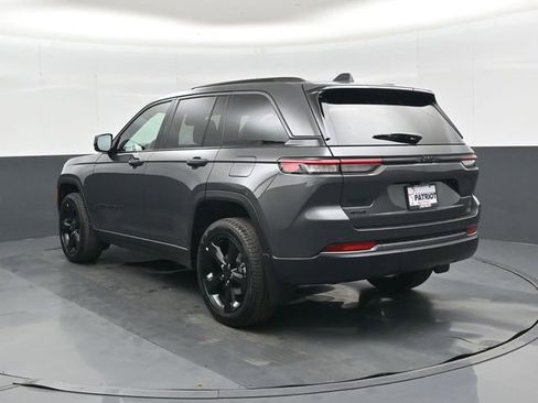 New 2026 Jeep Grand Cherokee Limited w/ Limited Altitude Package AWD/4WD image 6