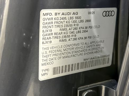 Used 2025 Audi Q5 Premium w/ Convenience Package AWD/4WD image 28