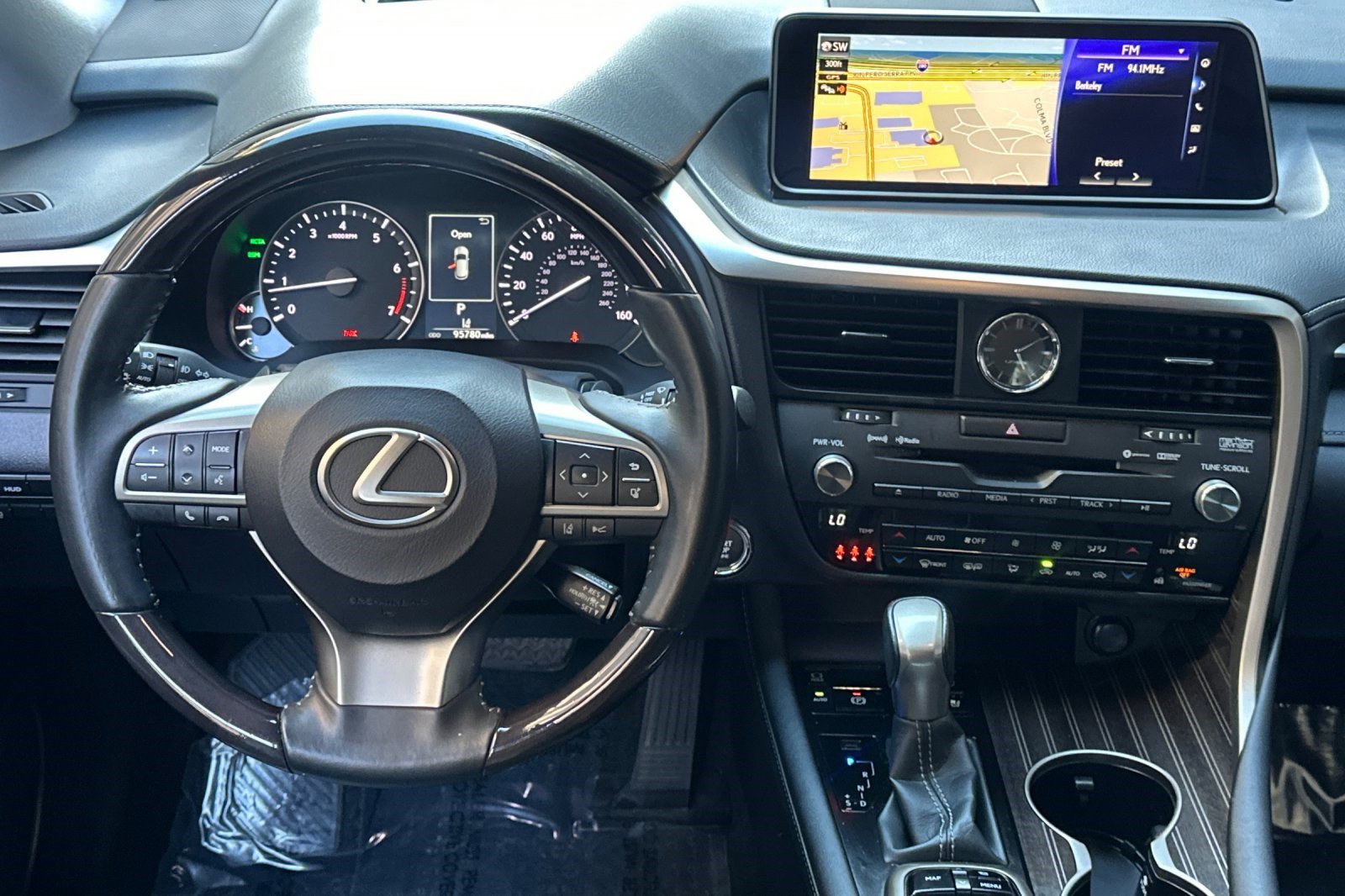 Used 2017 Lexus RX 350 FWD w/ Luxury Package image 33