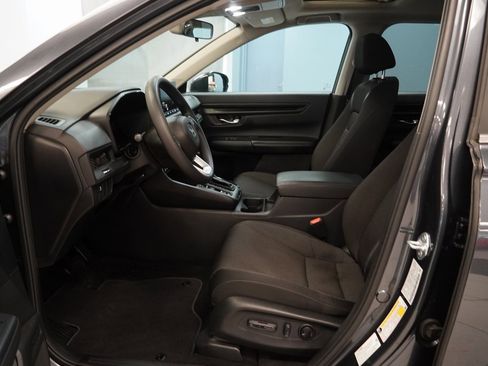 Used 2025 Honda CR-V EX image 3