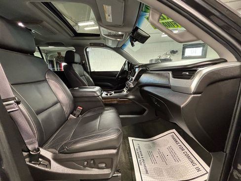 Used 2016 Chevrolet Suburban LT image 11
