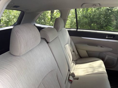Used 2014 Subaru Outback 2.5i Premium w/ Moonroof Package AWD/4WD image 32