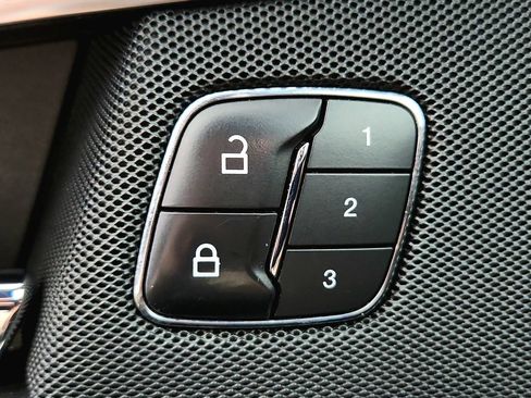 Used 2016 Lincoln MKX Select w/ Select Plus Package AWD/4WD image 18