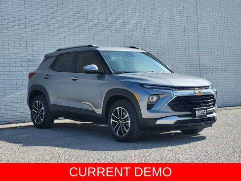 New 2026 Chevrolet TrailBlazer LT FWD image 2