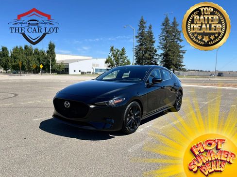 Used 2022 MAZDA MAZDA3 s FWD image 1