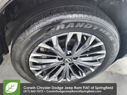 Used 2026 Nissan Rogue Platinum w/ Platinum Premium Package AWD/4WD image 35