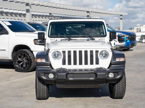Used 2020 Jeep Wrangler Unlimited Sport S image 3