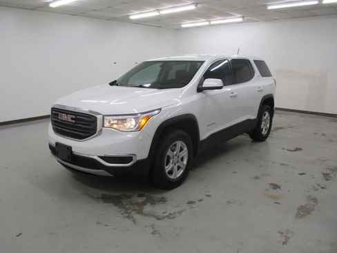 Used 2019 GMC Acadia SLE image 1
