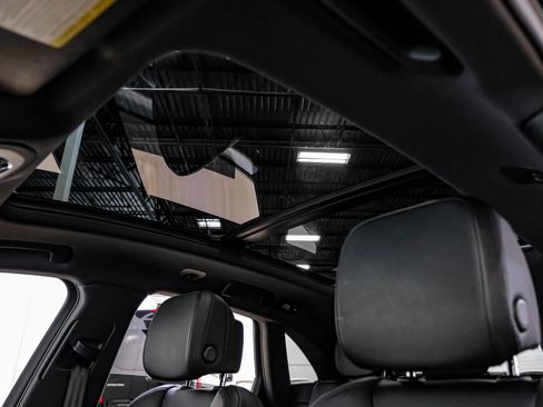 Used 2021 Porsche Macan image 18