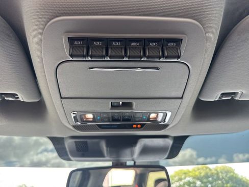 Used 2025 Ford F250 Lariat w/ Lariat Ultimate Package AWD/4WD image 23