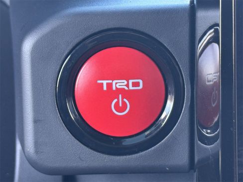 Used 2025 Toyota Tacoma TRD Pro image 22