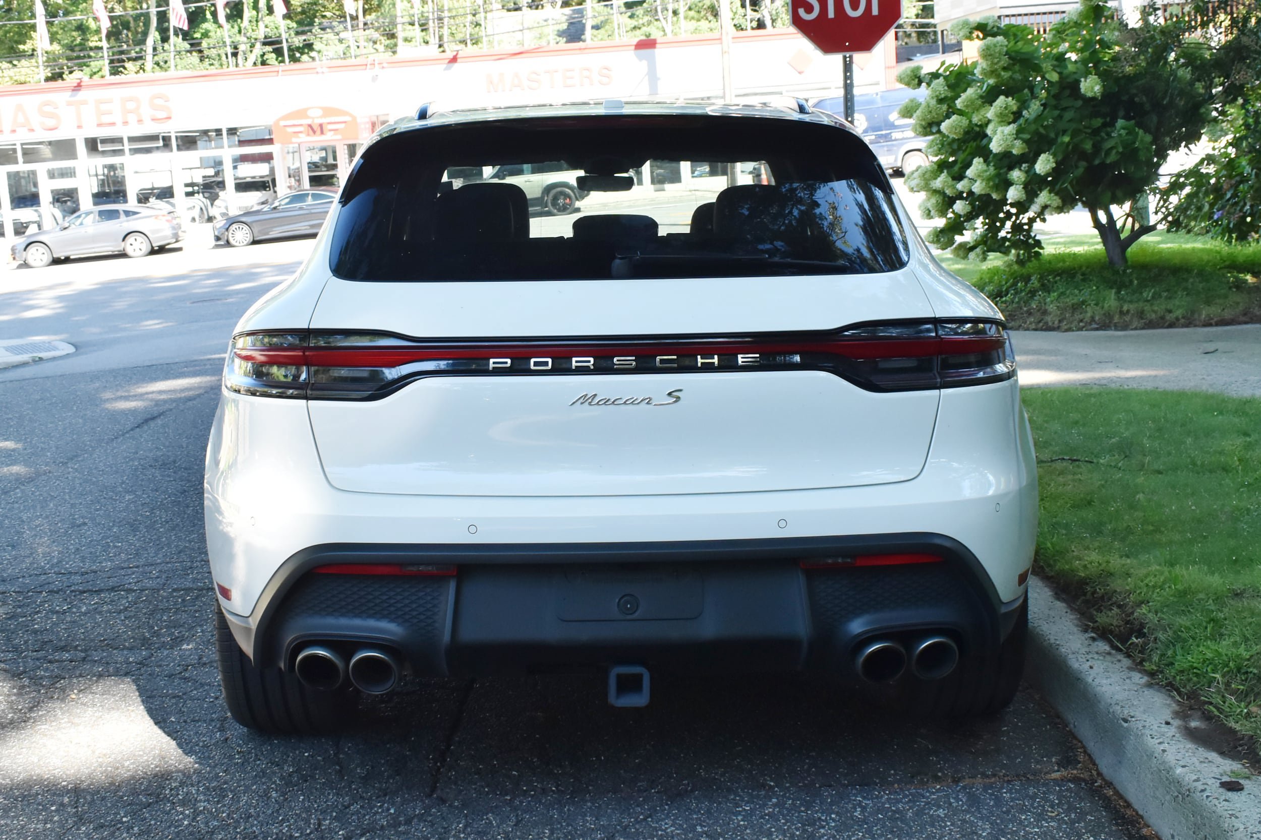 Used 2023 Porsche Macan S AWD/4WD image 6