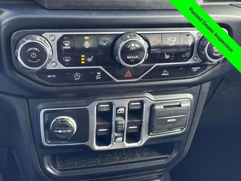 Used 2023 Jeep Gladiator Sport image 20