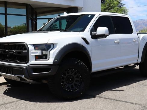 Used 2019 Ford F150 Raptor w/ Equipment Group 802A Luxury AWD/4WD image 2