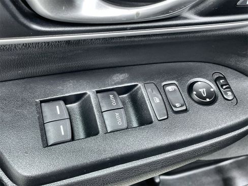 Used 2020 Honda CR-V Touring image 12