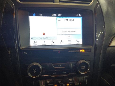 Used 2019 Ford Explorer XLT w/ Equipment Group 202A FWD image 25