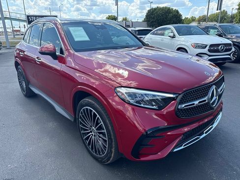 Used 2025 Mercedes-Benz GLC 300 4MATIC image 5