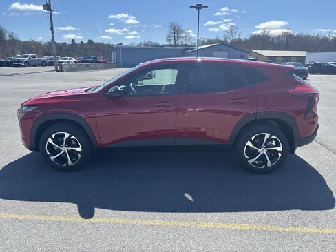 New 2026 Chevrolet Trax RS w/ Driver Confidence Package image 7